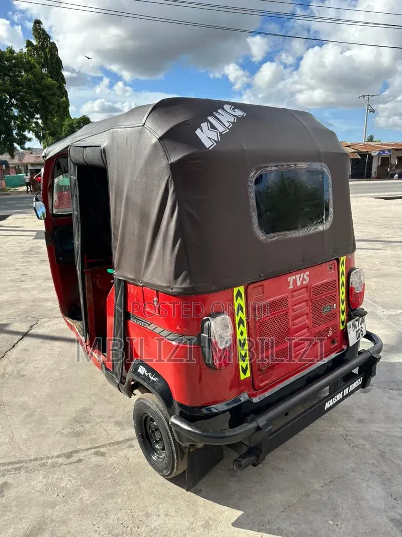 TVS King Cargo 2025 Red
