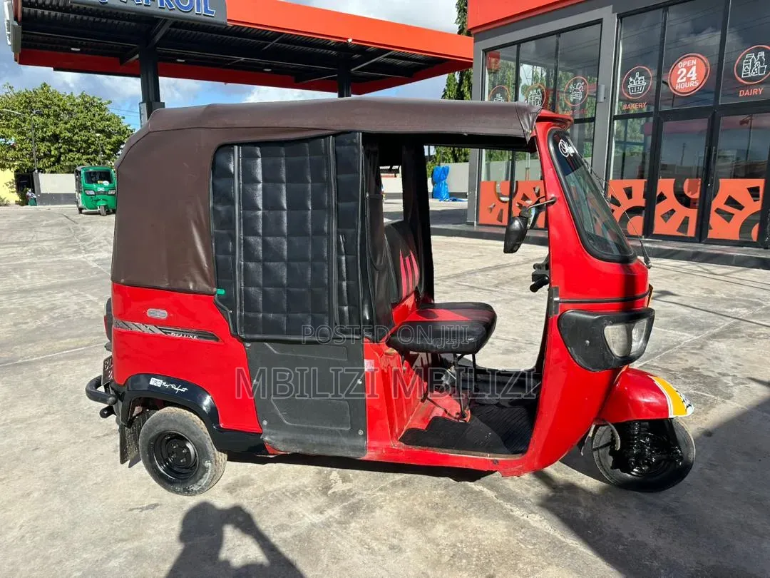 TVS King Cargo 2025 Red