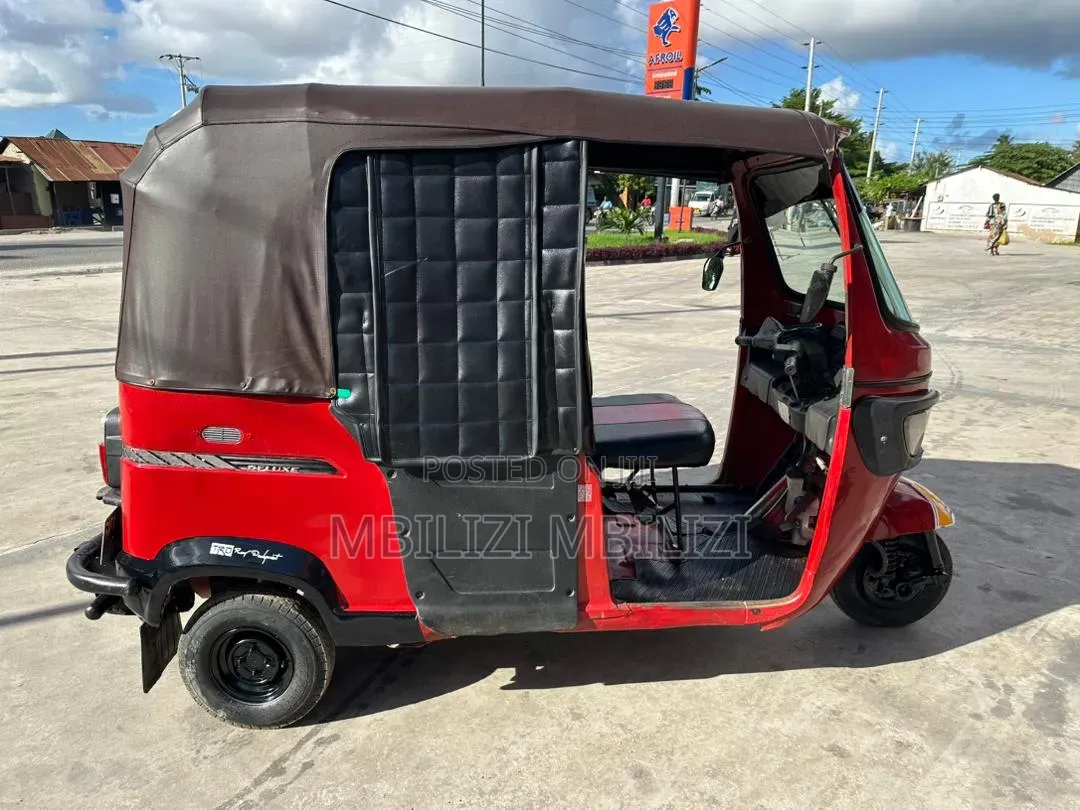 TVS King Cargo 2025 Red