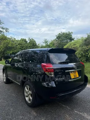 Toyota Vanguard 2010 Black