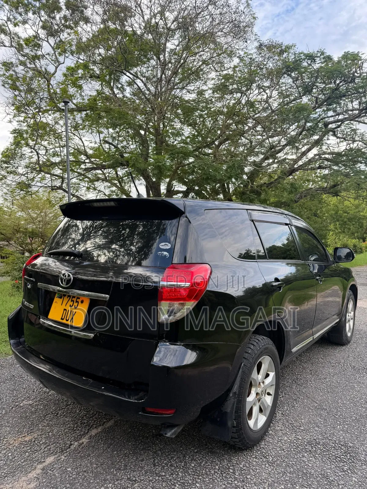 Toyota Vanguard 2010 Black