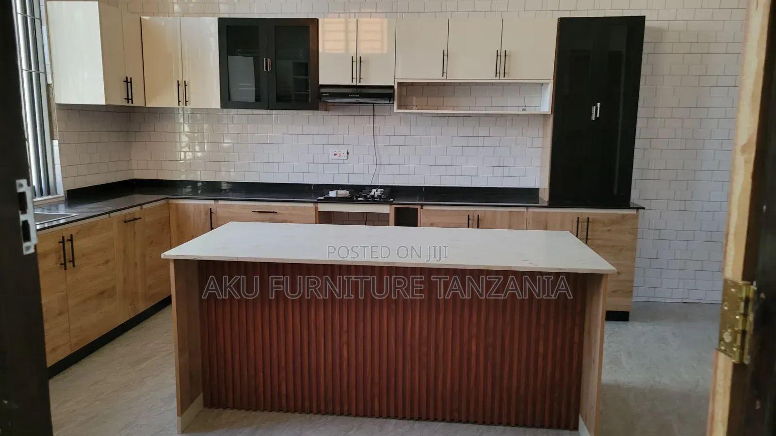 Kitchen Cabinets With Island