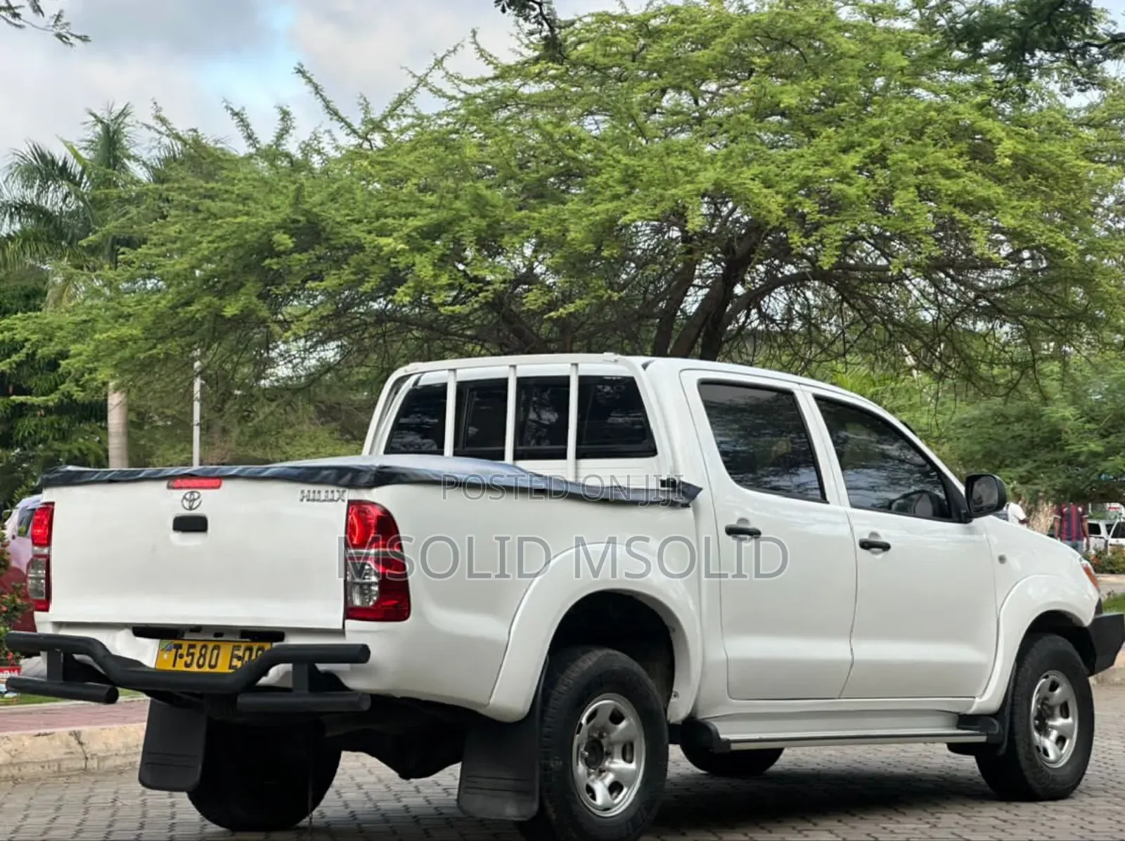 Toyota Hilux 2009 White