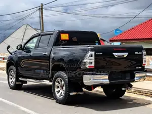 Toyota Hilux 2018 Black
