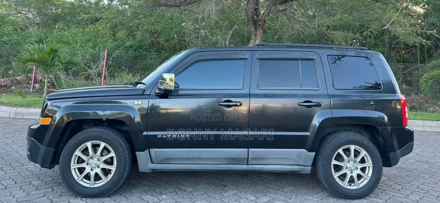 Jeep Patriot 2011 Black