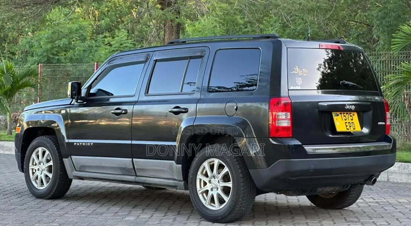 Jeep Patriot 2011 Black