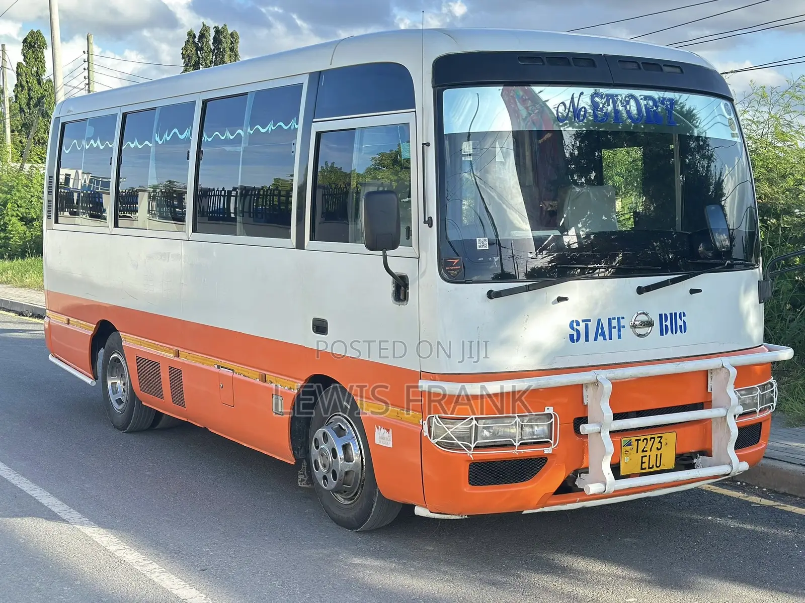 Nissan Civilian 2012 White