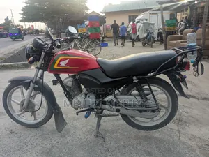 Honda CBR 2025 Red