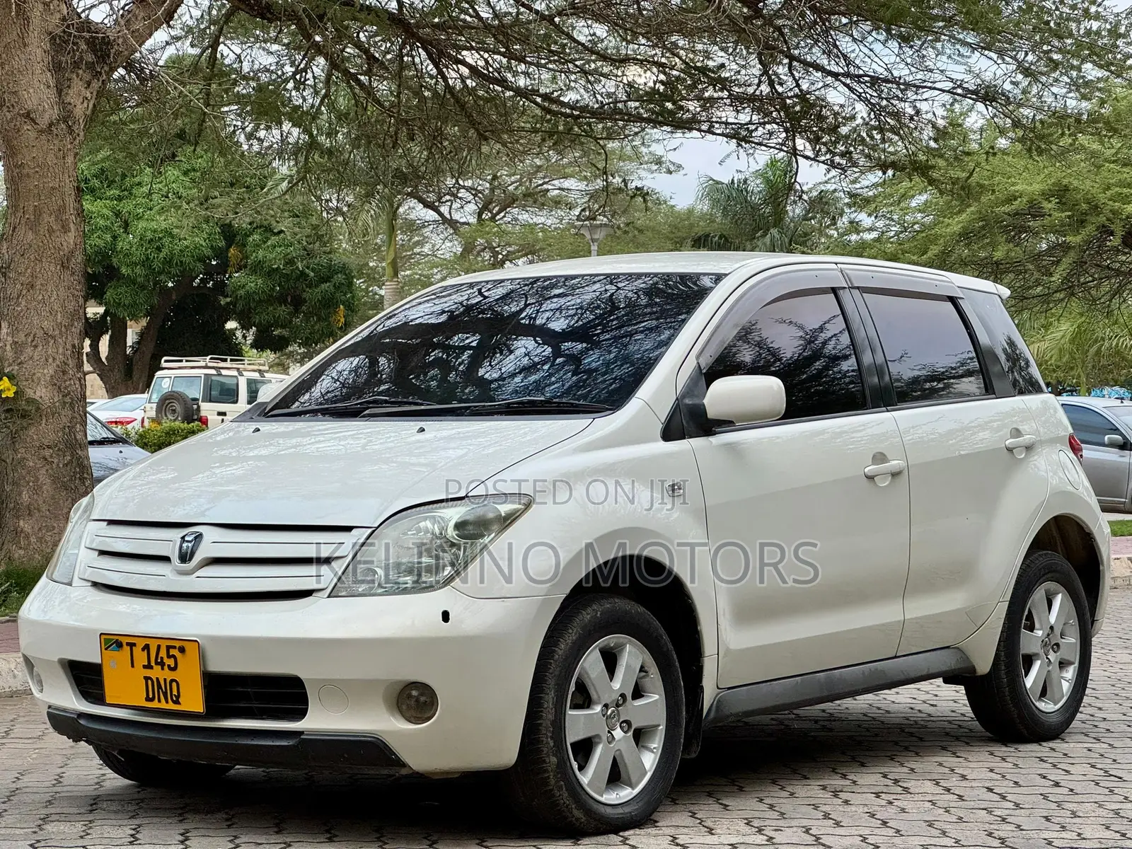 Toyota IST 2004 White