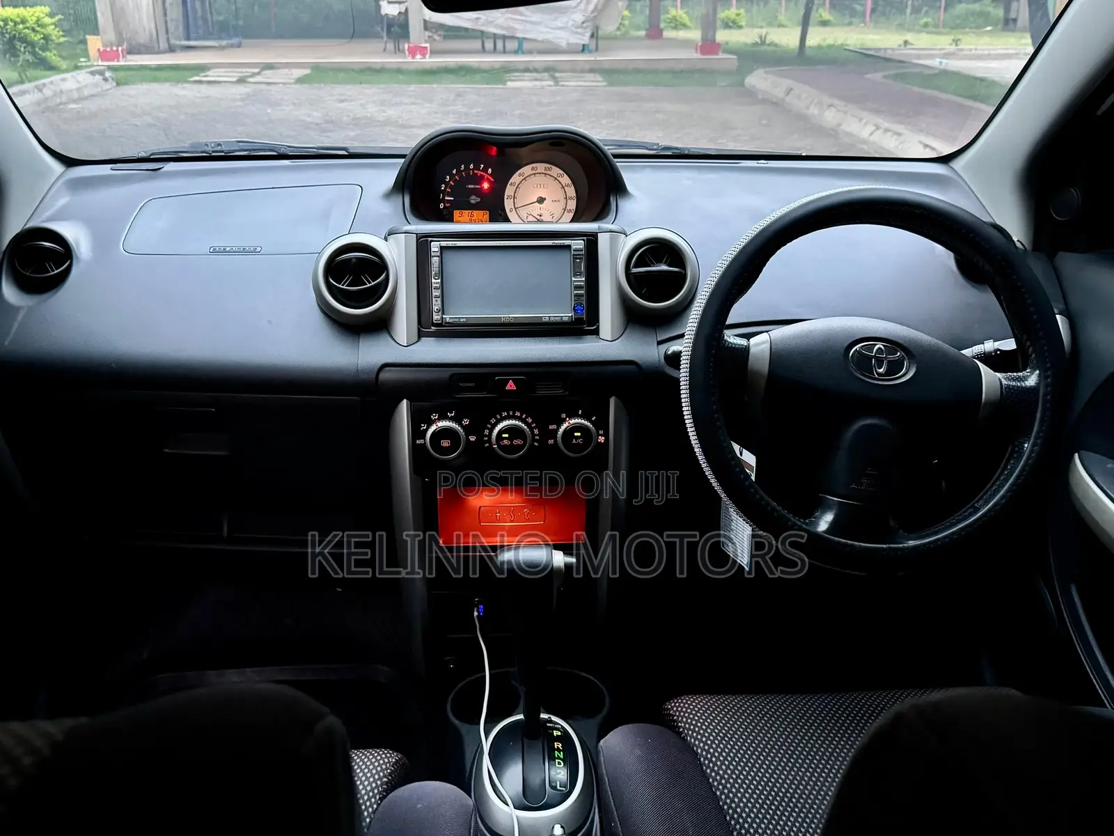 Toyota IST 2004 White