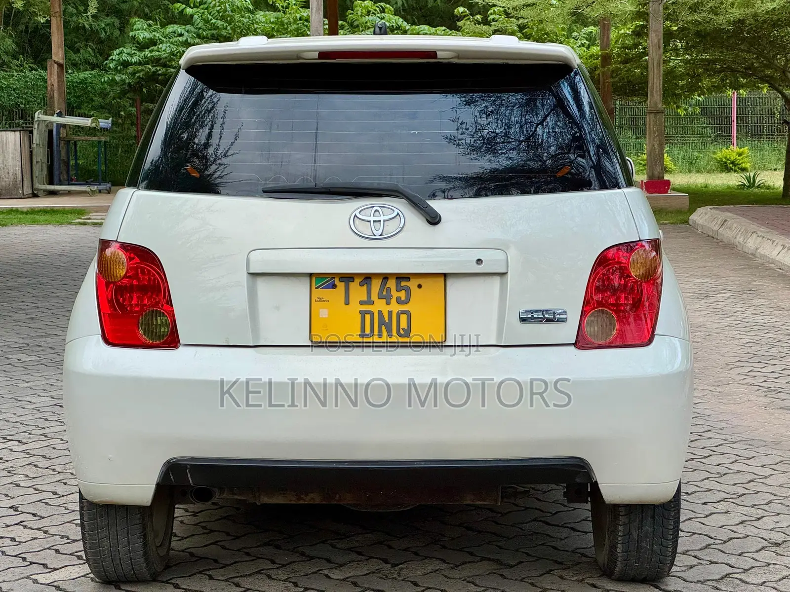 Toyota IST 2004 White
