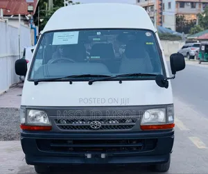 Toyota HiAce 2003 White
