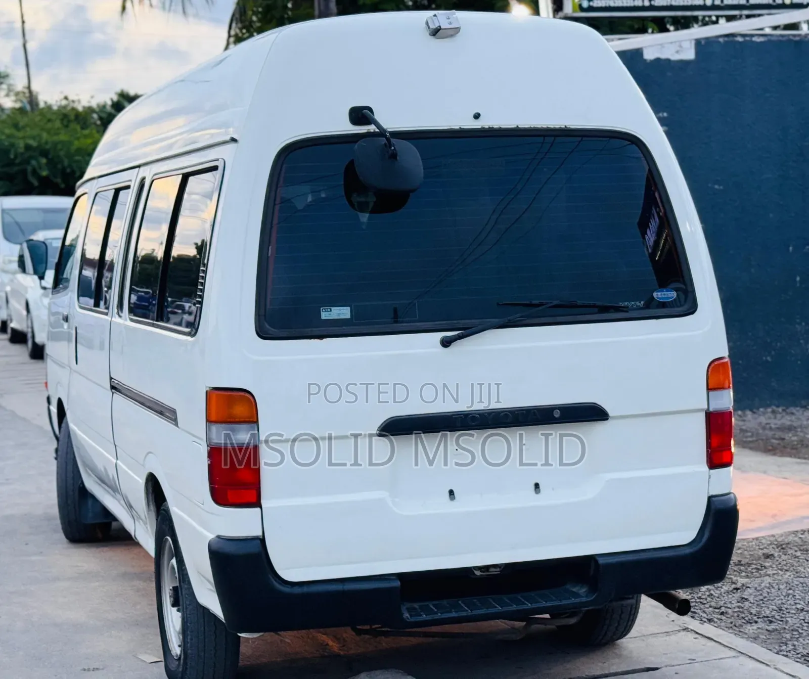 Toyota HiAce 2003 White