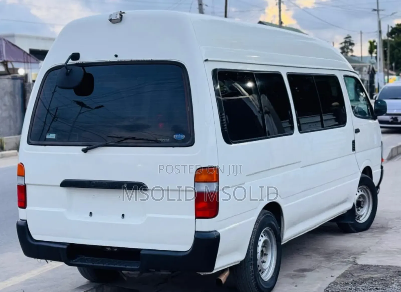 Toyota HiAce 2003 White