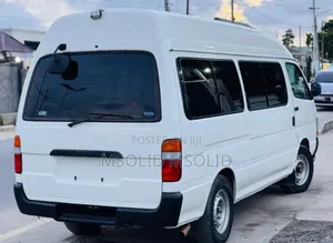 Toyota HiAce 2003 White