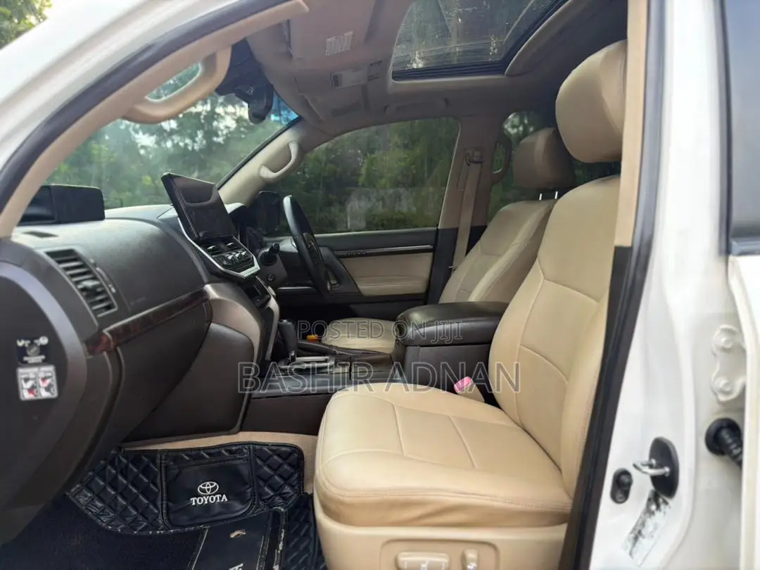 Toyota Land Cruiser 4.5 V8 TD STD 2010 White