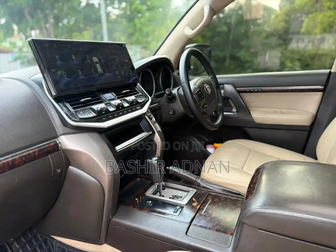 Toyota Land Cruiser 4.5 V8 TD STD 2010 White