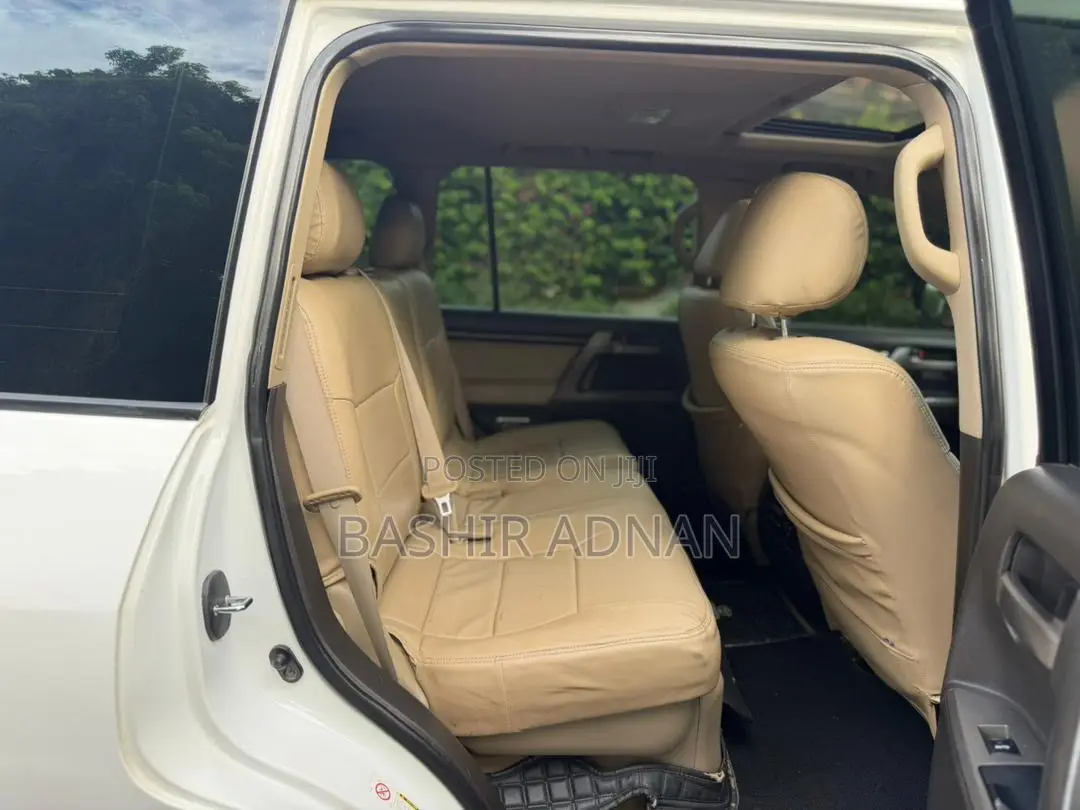 Toyota Land Cruiser 4.5 V8 TD STD 2010 White