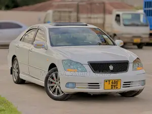 Toyota Crown 2005