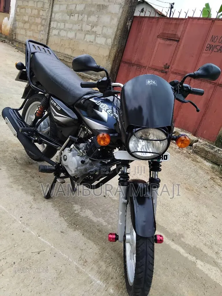 New Bajaj Boxer 125 2025 Black