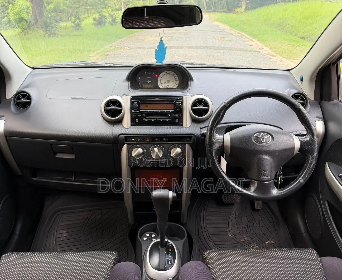 Toyota IST 2004 White
