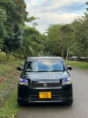 Toyota Corolla Rumion 2011 Black