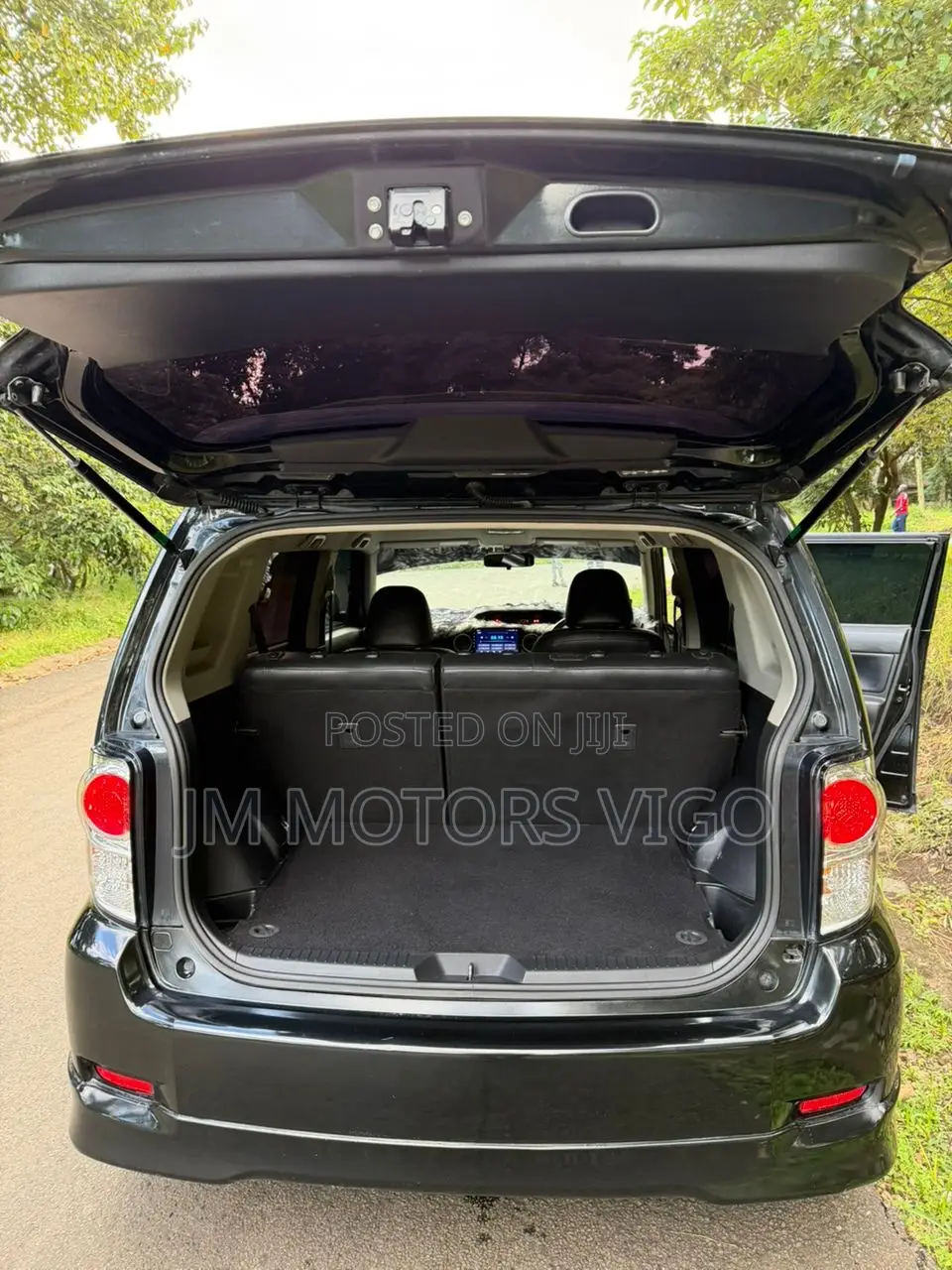 Toyota Corolla Rumion 2011 Black