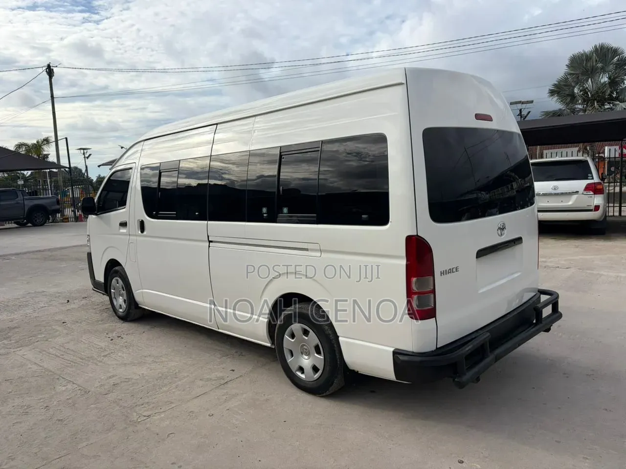 Toyota Quantum 2014 White