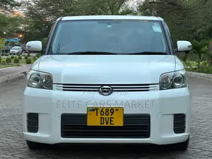 Toyota Corolla Rumion 2009 White