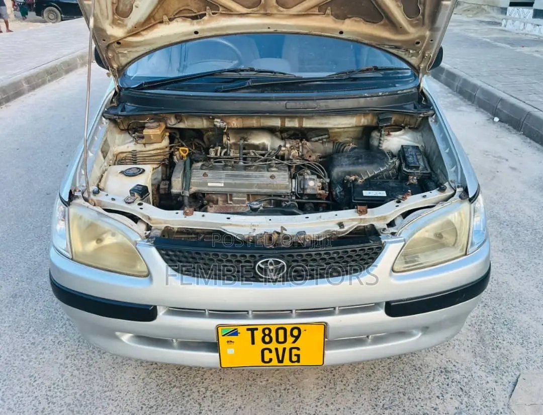 Toyota Corolla Spacio 2004 Silver