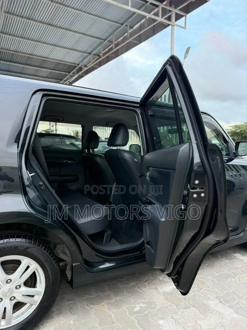 Toyota Corolla Rumion 2013 Black