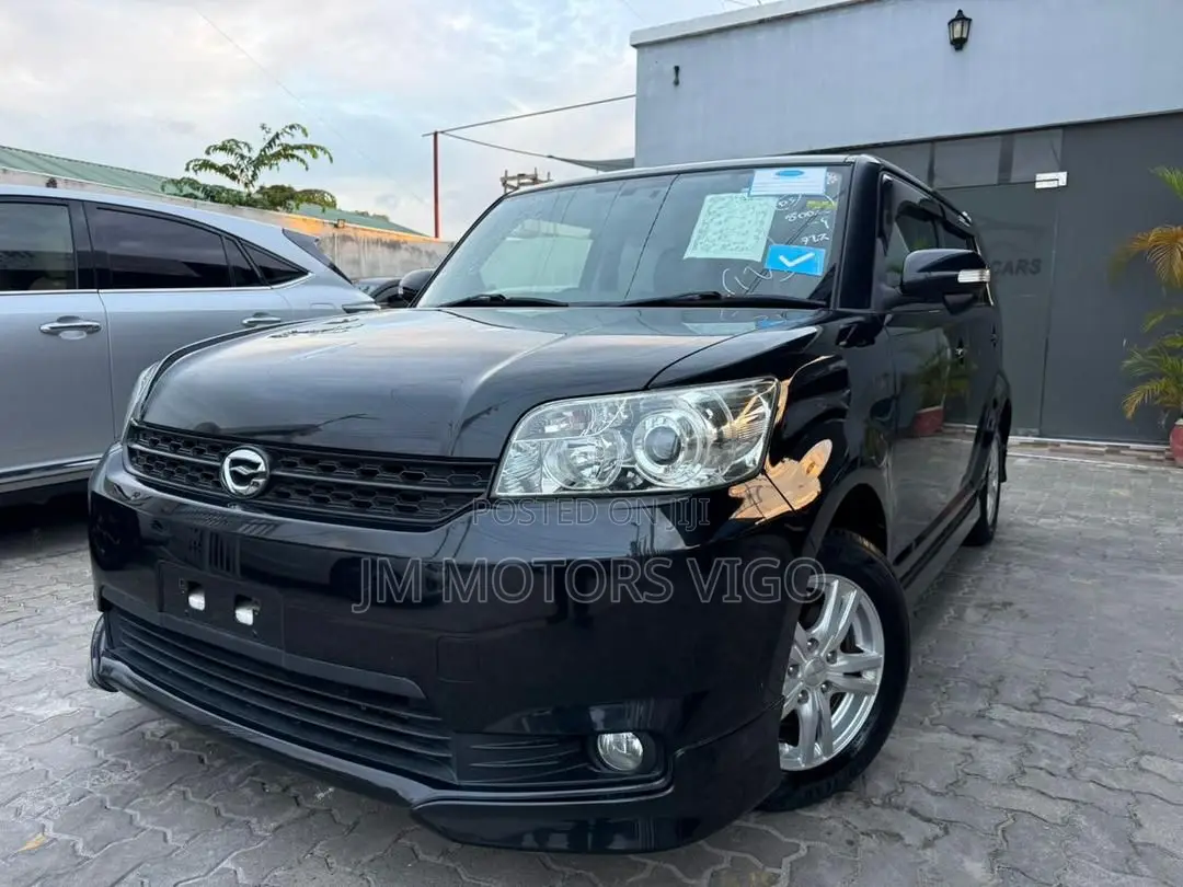 Toyota Corolla Rumion 2013 Black