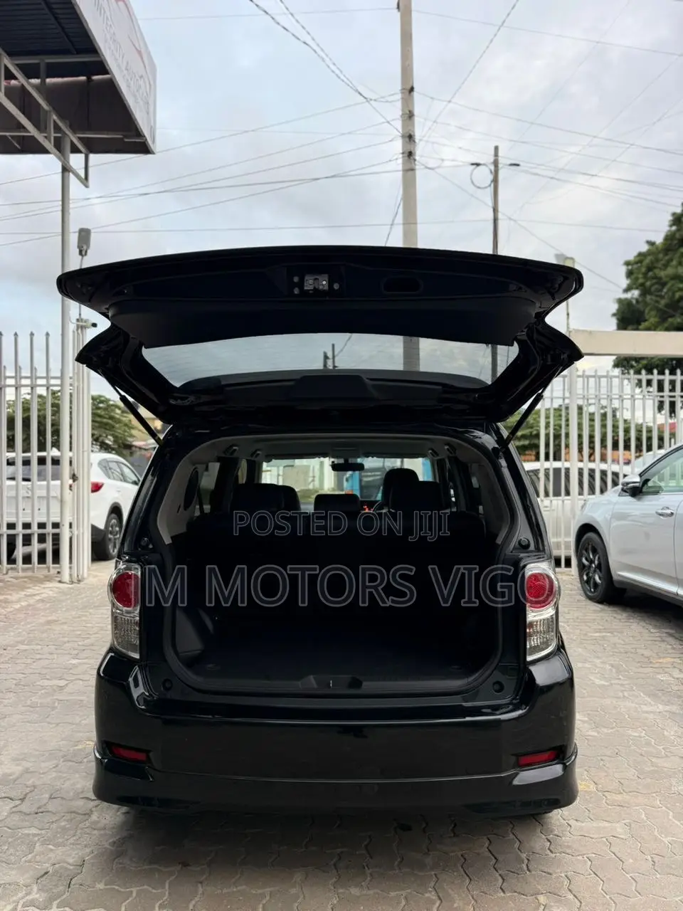 Toyota Corolla Rumion 2013 Black