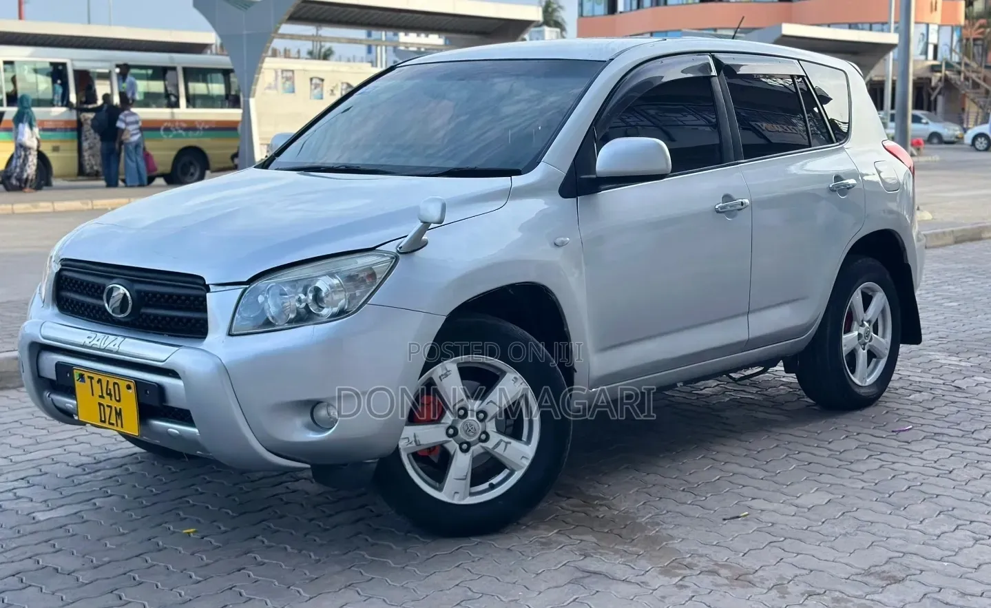 Toyota RAV4 2010 Silver