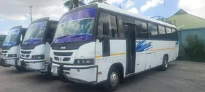 Tata Starbus Ultra Skool 2005 White