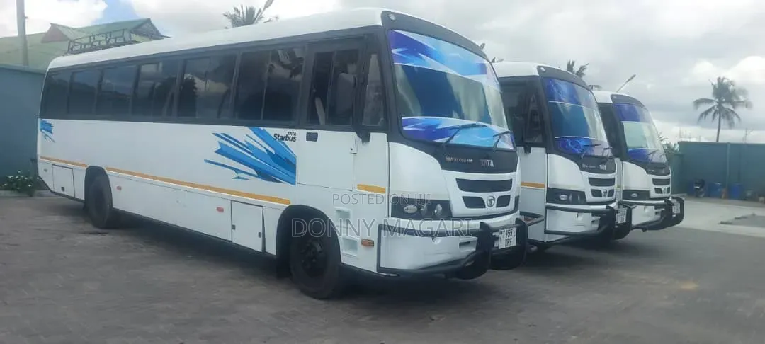 Tata Starbus Ultra Skool 2005 White