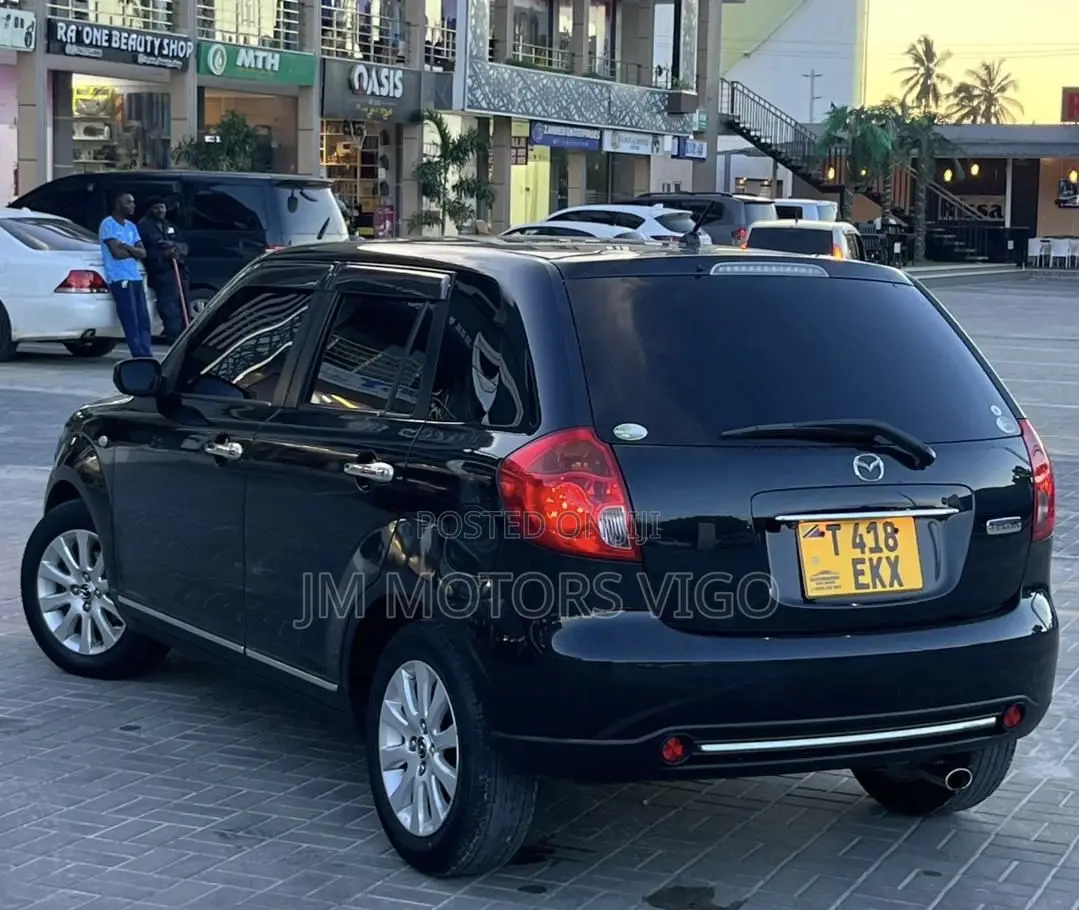 Mazda Verisa 2005 Black