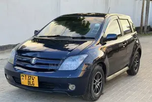 Toyota IST 2003 Blue