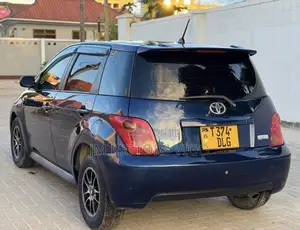 Toyota IST 2003 Blue