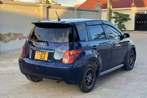 Toyota IST 2003 Blue