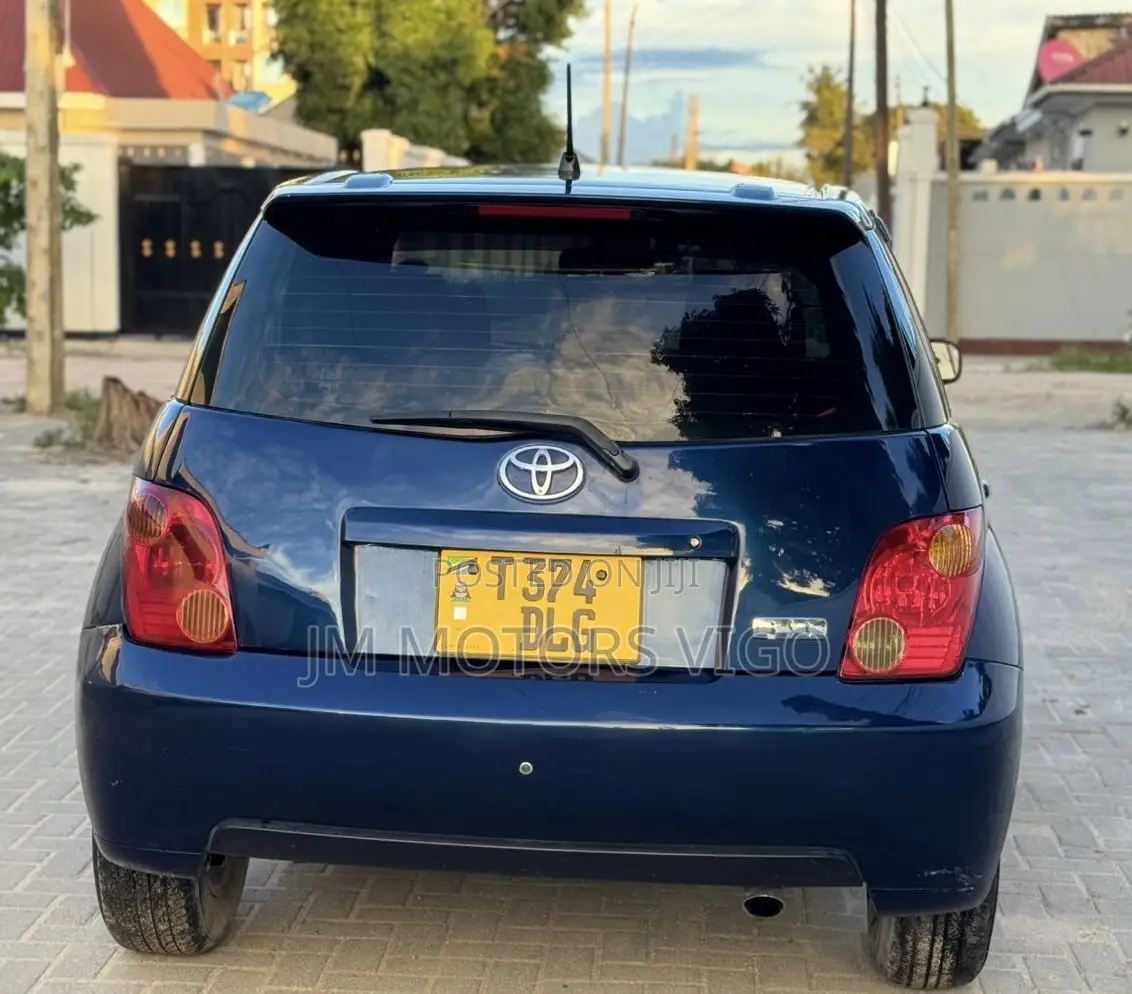 Toyota IST 2003 Blue