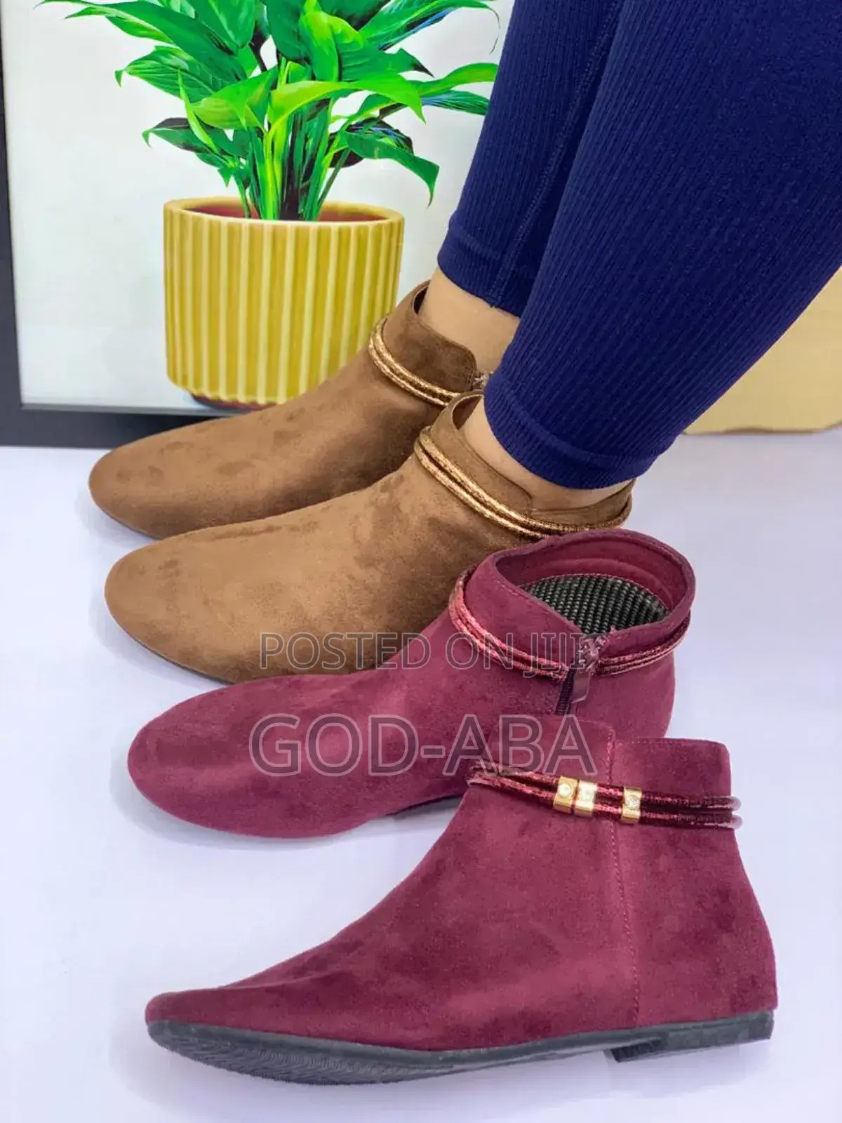 Women's Shoes//Travolta