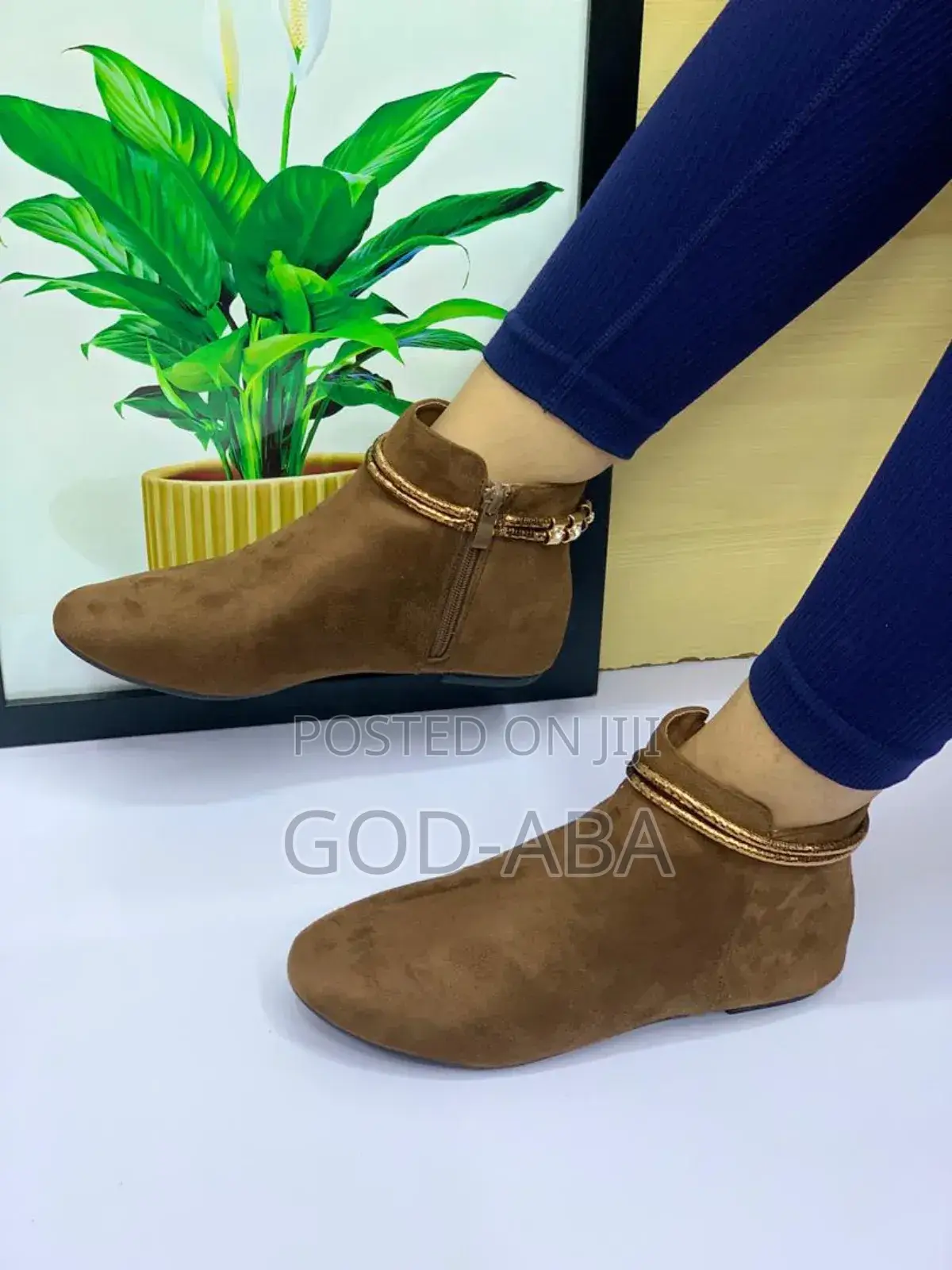 Women's Shoes//Travolta