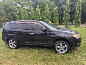 Mitsubishi Outlander 2010 Black