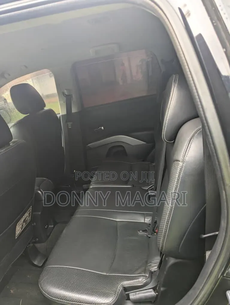 Mitsubishi Outlander 2010 Black