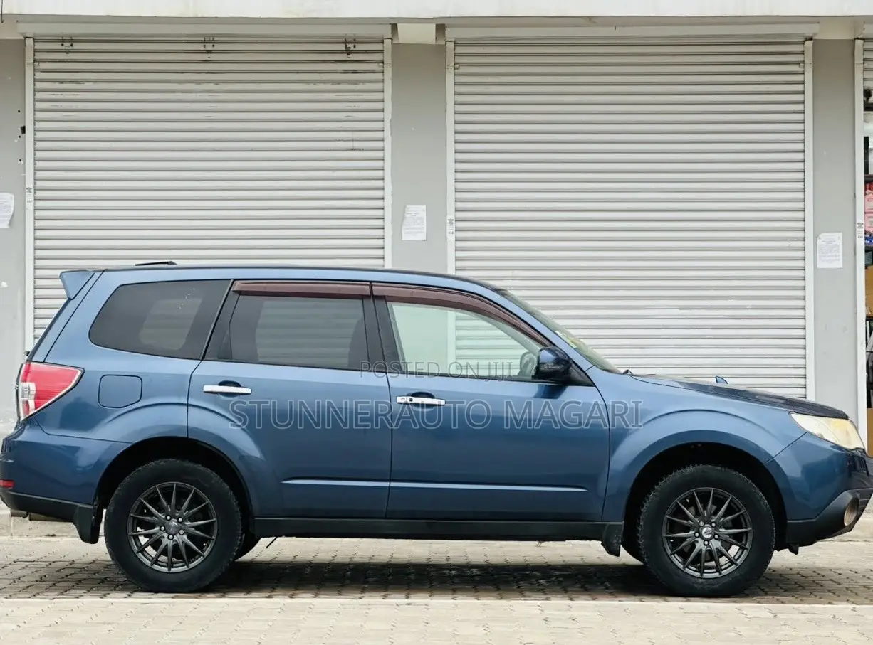 Subaru Forester 2011 Blue