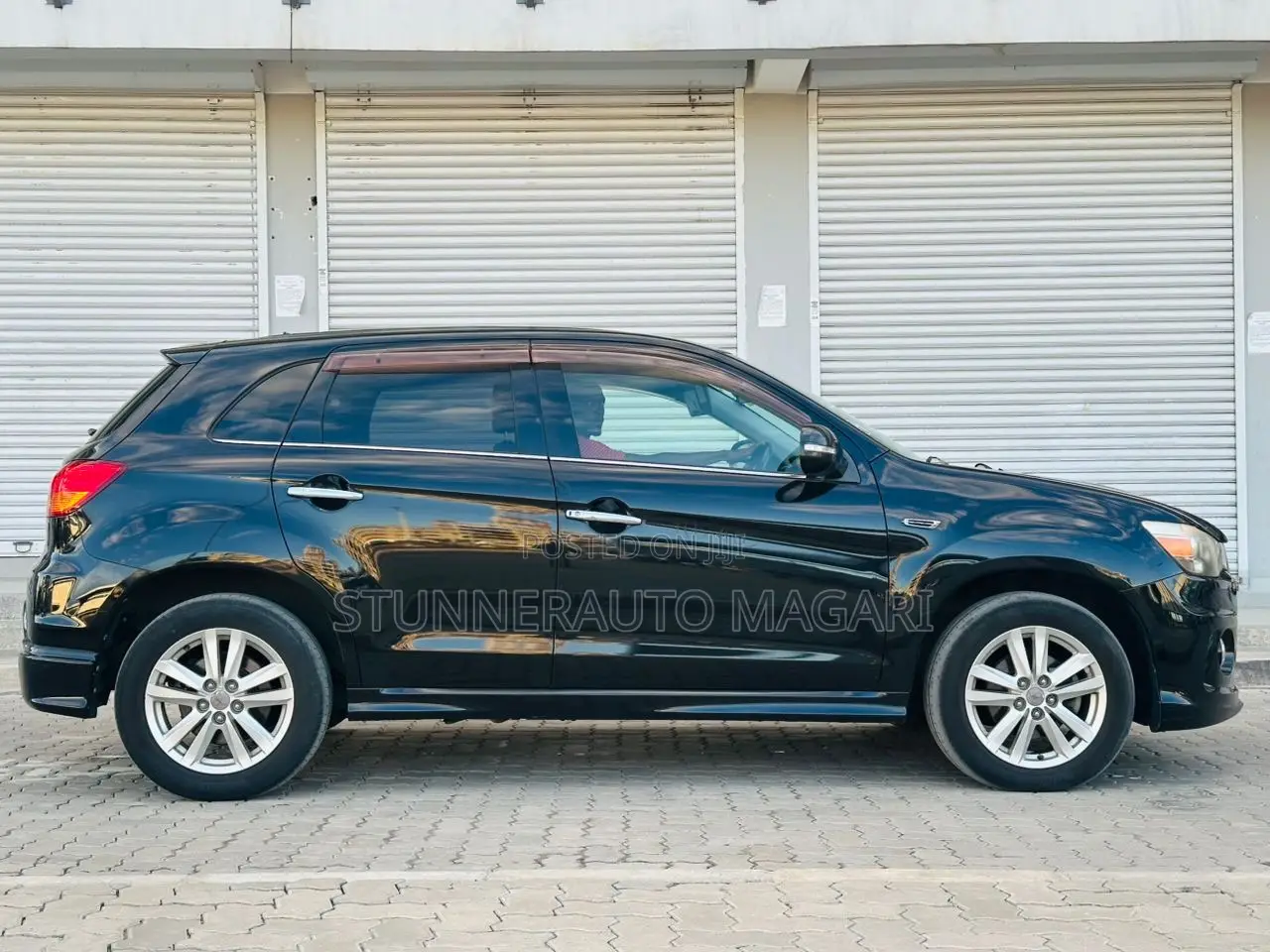 Mitsubishi RVR 2.0 2011 Black