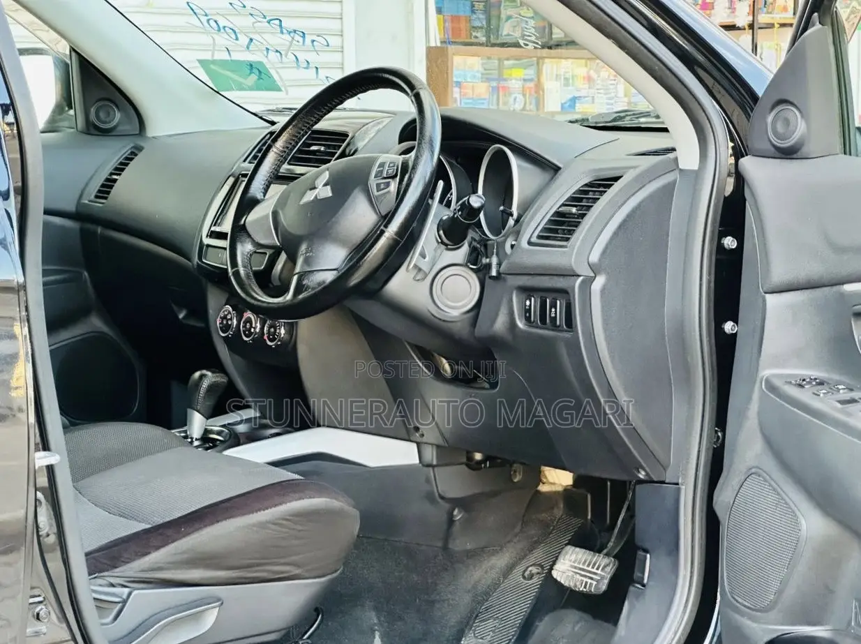 Mitsubishi RVR 2.0 2011 Black