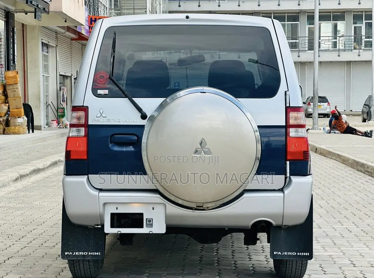 Mitsubishi Pajero Mini 2011 Blue