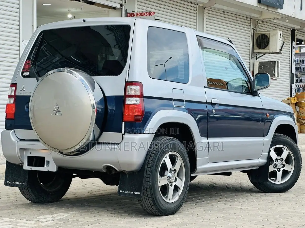 Mitsubishi Pajero Mini 2011 Blue